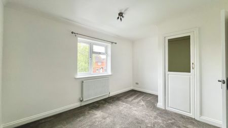 2 Bedroom - Photo 2
