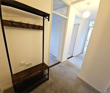 St Clements Court East, Leigh On Sea, Leigh On Sea, SS9 - Photo 6