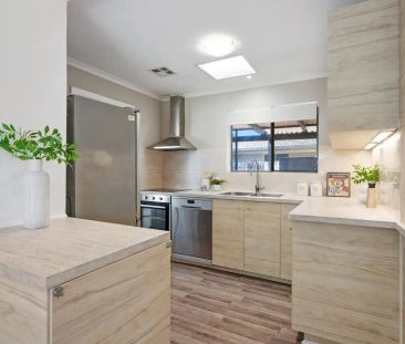 14 Intrepid Cres, Hallett Cove SA 5158 - Photo 4