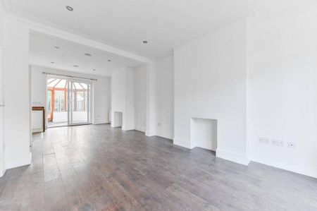 3 bedroom terraced house to rent - Photo 4