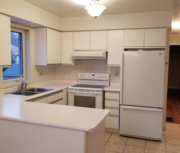 For Lease - 9 (Upper) Myrtle Lynn Place, Wasaga Beach, Ontario - Photo 4