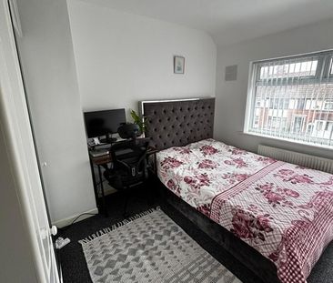 3 Bed End Terrace, Harvest Road, B67 - Photo 3