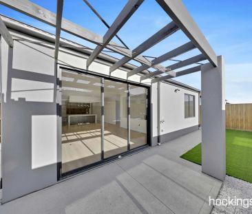 Beautiful Brand New Family Home in Pepper Corn Estate - Photo 2