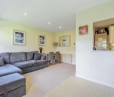 St. Peters Close, Bushey Heath, Bushey, WD23 - Photo 2