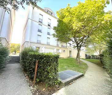 A LOUER - T2 MEUBLÉ - CHAMBRE + PARKING - Photo 1