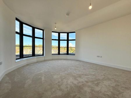 2 bedroom penthouse to rent - Photo 4