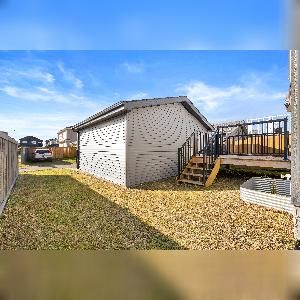 St.Albert 3 Bed 2.5 Bath Home For Rent - Photo 3