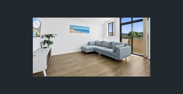 City Center Walk to the beach - Photo 1