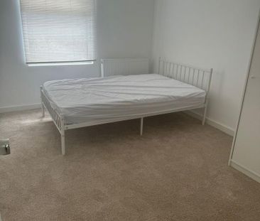 3 bedroom flat share to rent - Photo 1