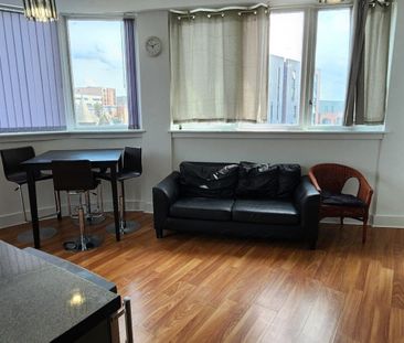 London Road - Photo 1