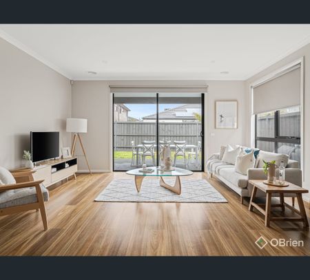 8 Sustain Circuit, Lyndhurst, Vic 3975 - Photo 2