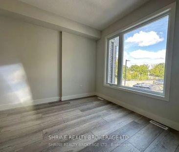 990 Deveron Crescent #17 - Photo 3