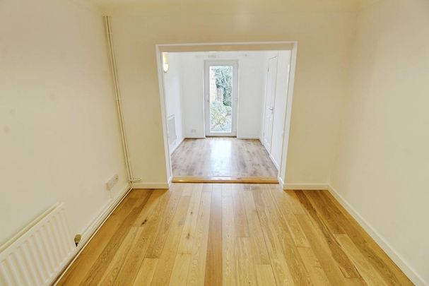 4 bedroom semi-detached house to rent - Photo 1