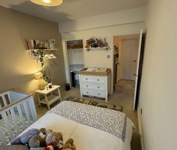 2 Bed Flat, Lauriston House, E9 - Photo 3