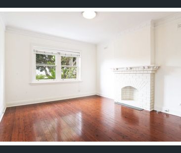 Art Deco Bellevue Hill Charm walk to Bondi Beach - Photo 2