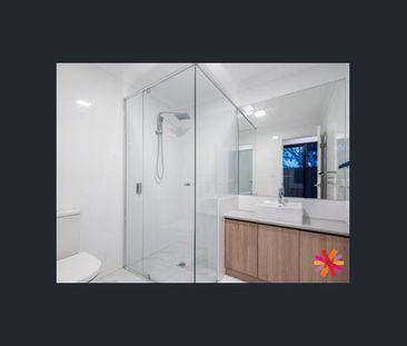 MODERN 2 BEDROOM AND 2 BATHROOM UNIT IN GREAT LOCATION - Photo 5