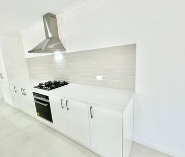 Perfect Family Home Steps from Schools, Parks & Transport - Photo 6