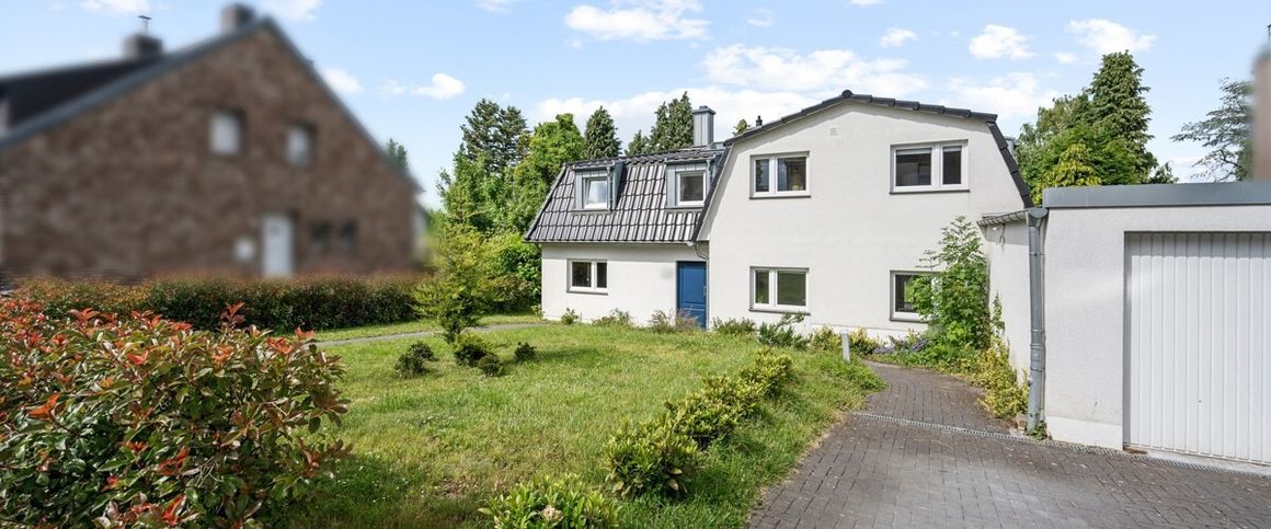 Freistehendes und effizientes Einfamilienhaus in hochwertiger Ausstattung auf großzügigem Grundstück - Photo 1