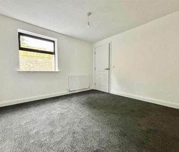 Kinder Close, Thornton, Bradford, BD13 - Photo 2