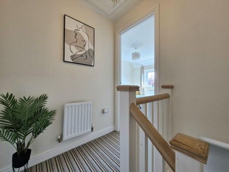 2 bedroom end of terrace house to rent - Photo 2