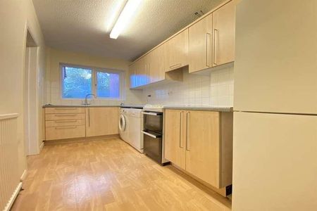 Chineham, Basingstoke, RG24 - Photo 4