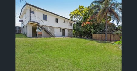 Great Value 4BR in the heart of Upper Mount Gravatt - Photo 4