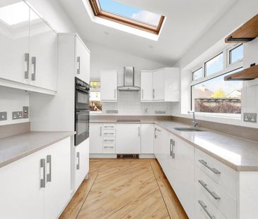 4 bedroom semi-detached house to rent - Photo 5