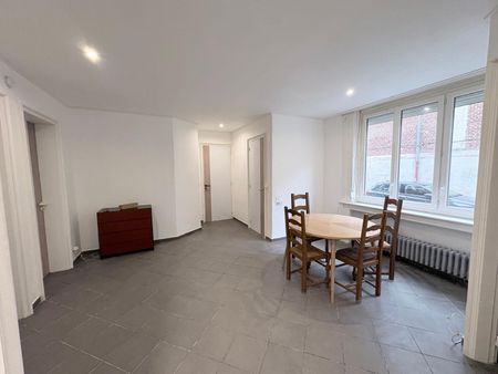 Location Appartement 4 pièces 79m² VALENCIENNES 59300 - Photo 3