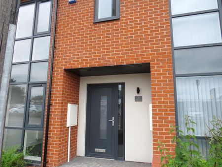 55 Station Road, Ellesmere Port, Little Sutton - Photo 2