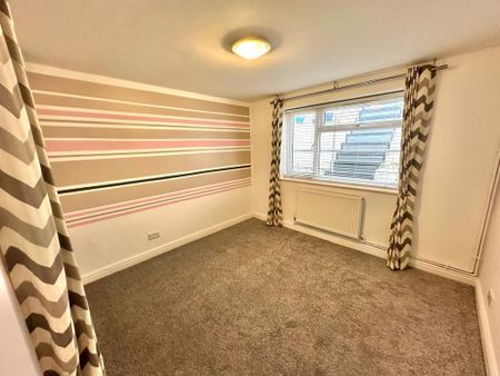 2 bedroom detached bungalow to rent - Photo 4