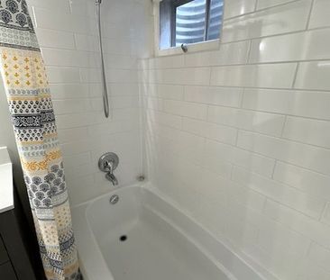 For Lease - 1 Esplanade Road, Brampton, Ontario - Photo 6