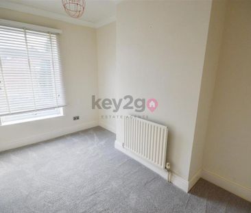 2 bedroom end of terrace house to rent - Photo 5
