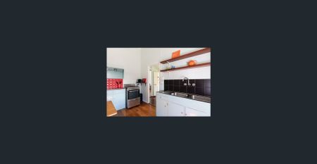 Cozy One Bedroom Unit In Desirable Location Furnished and Utility Included - Photo 2