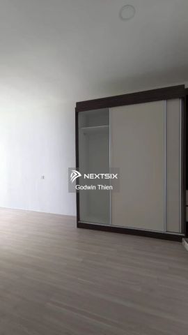 Podium Apartment - Photo 3