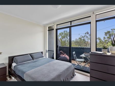 27 Beaumonde Street, Coburg VIC 3058 - Photo 4