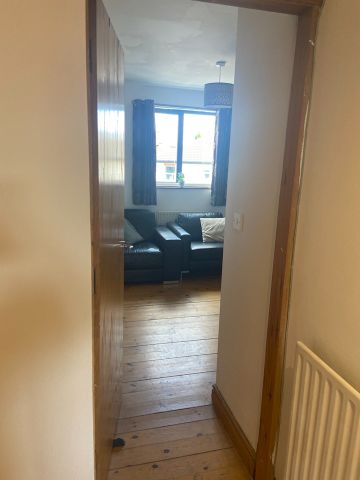 4 Bed Flat, Victor Court, NG7 - Photo 3