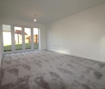 3 bedroom detached house to rent - Photo 6