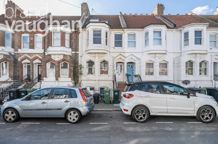 3 bedroom maisonette to rent - Photo 5