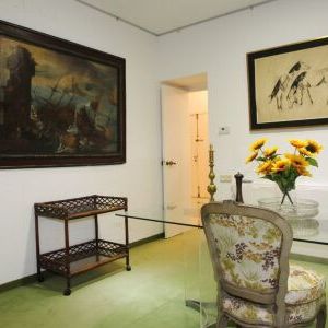 Exclusive Property of 200 m2 in an ideal location! In a private passage! - Foto 1