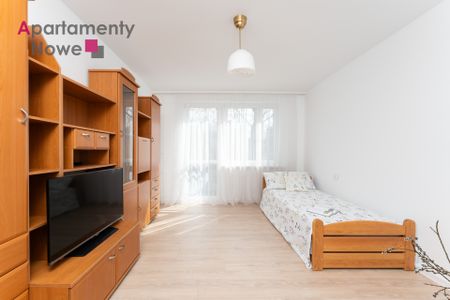 Świeżo wyremontowane dwupokojowe mieszkanie 48 m2 z osobną kuchnią przy ul. Szafera - Photo 4