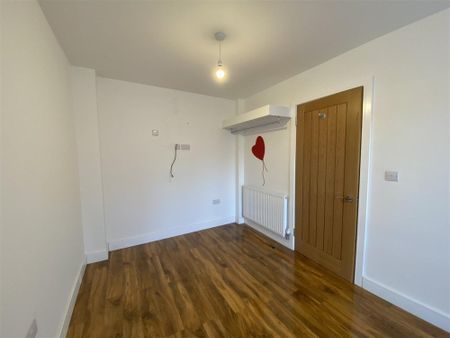 Cotford St Luke, Taunton - Photo 5