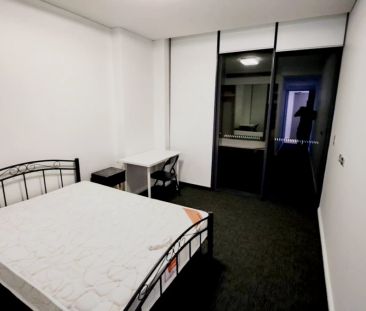 2 bedroom 2 bathroom - Photo 5