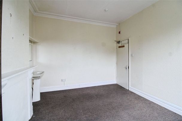 Cromwell Road, - Photo 1