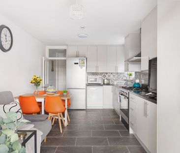 2 Bed Semi-Detached House, Mortimer Road, NW10 - Photo 3