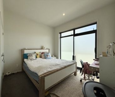 1 Bedroom Unit on The Strand - Photo 3