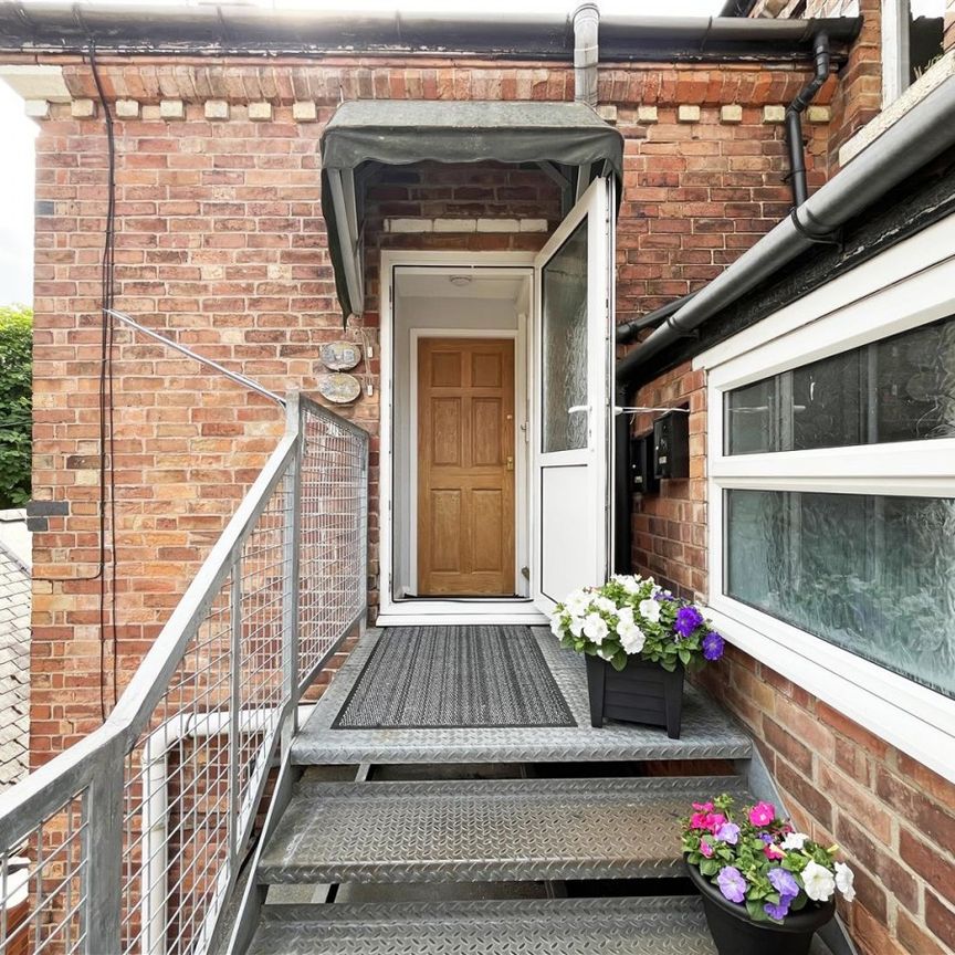 1 bedroom Flat to rent - Photo 1