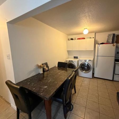 Grand 3½ à 845$, eau chaude et chauffage inclus, Sherbrooke Est - Photo 3