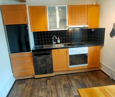 Charmante 2.5-Zimmer-Wohnung mit Aussicht in Zürich Seefeld - Photo 5