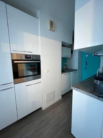 Location Appartement 3 pièces 88m² PARIS 17ème - Photo 5