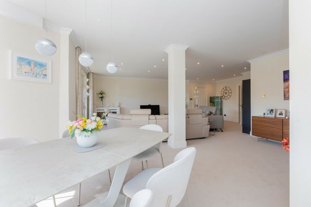 Eton Riverside, Eton - Photo 1